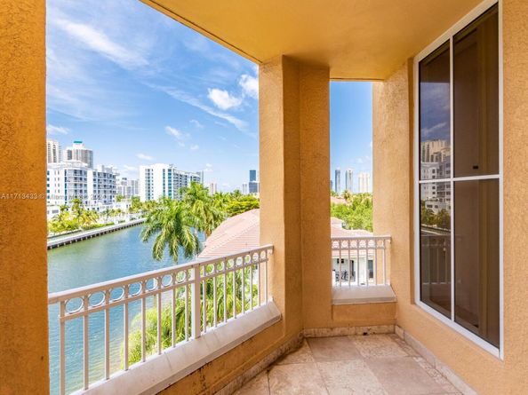 3001 NE 185th St 517, Aventura FL 33180