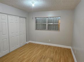 5352 NE 6th Ave G9, Oakland Park FL 33334