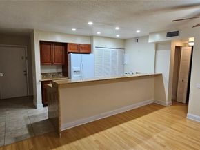 5352 NE 6th Ave G9, Oakland Park FL 33334