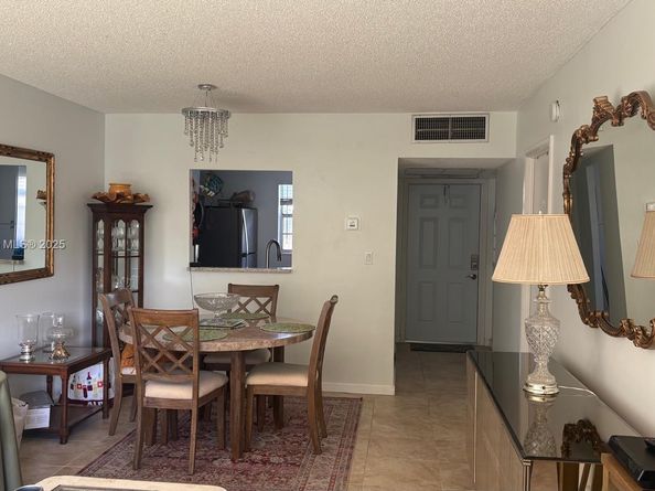5141 W Oakland Park Blvd 208, Lauderdale Lakes FL 33313