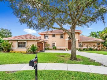 10424 SW 17th Mnr
