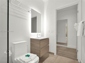 229 SW 9th St 504, Miami FL 33130