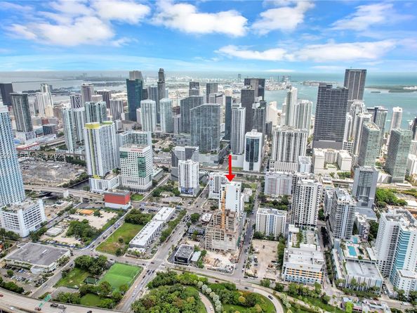 229 SW 9th St 504, Miami FL 33130