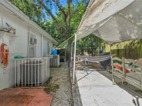 285 NW 39th St, Miami FL 33127