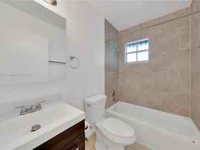 285 NW 39th St, Miami FL 33127
