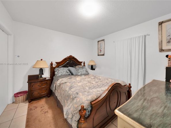 285 NW 39th St, Miami FL 33127