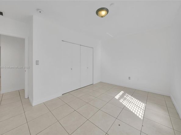 285 NW 39th St, Miami FL 33127
