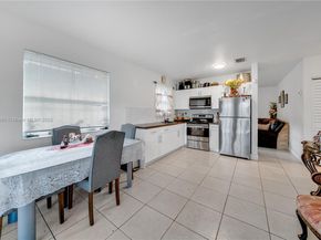 285 NW 39th St, Miami FL 33127