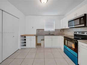 285 NW 39th St, Miami FL 33127