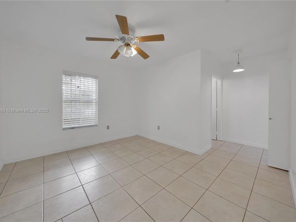 285 NW 39th St, Miami FL 33127