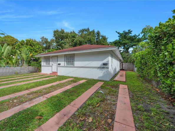 285 NW 39th St, Miami FL 33127
