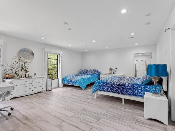14401 SW 23rd St, Davie FL 33325
