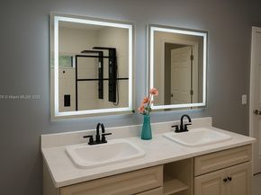 14401 SW 23rd St, Davie FL 33325