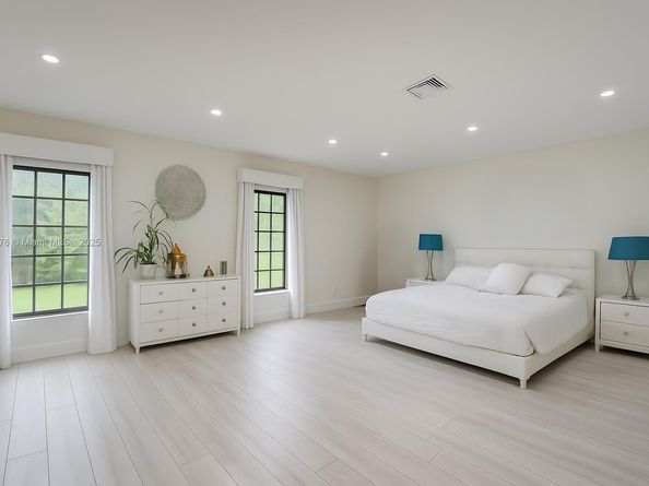 14401 SW 23rd St, Davie FL 33325