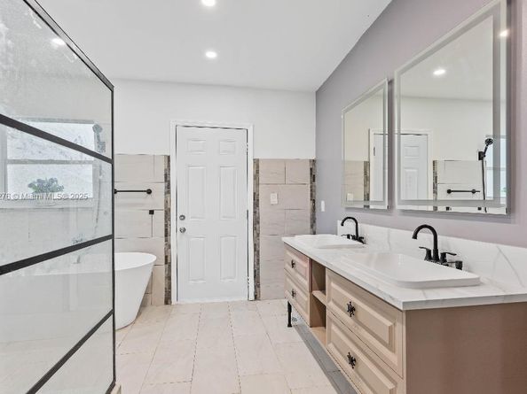 14401 SW 23rd St, Davie FL 33325