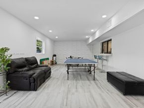 14401 SW 23rd St, Davie FL 33325