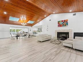 14401 SW 23rd St, Davie FL 33325