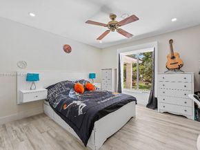 14401 SW 23rd St, Davie FL 33325