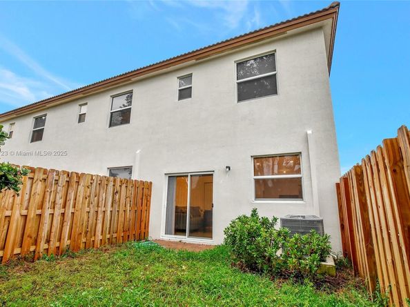 12210 NW 24th Pl, Miami FL 33167