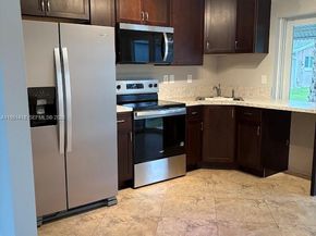 7305 NW 57th Ct, Tamarac FL 33321