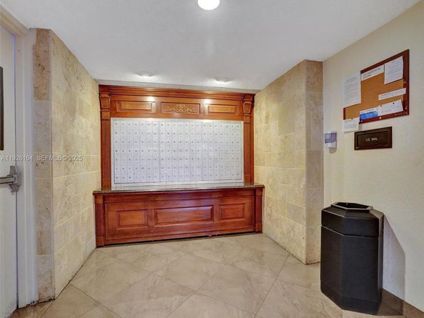 322 Buchanan St 610, Hollywood FL 33019