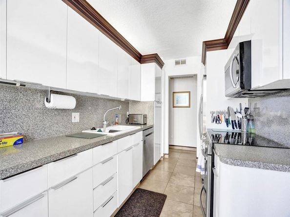 322 Buchanan St 610, Hollywood FL 33019