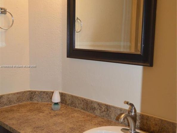 1741 SW 40th Ter, Fort Lauderdale FL 33317