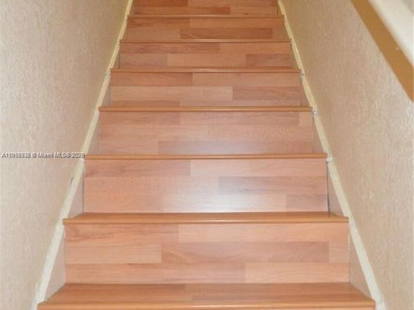 1741 SW 40th Ter, Fort Lauderdale FL 33317