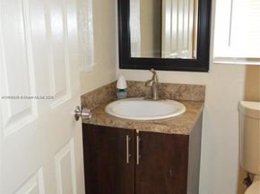 1741 SW 40th Ter, Fort Lauderdale FL 33317