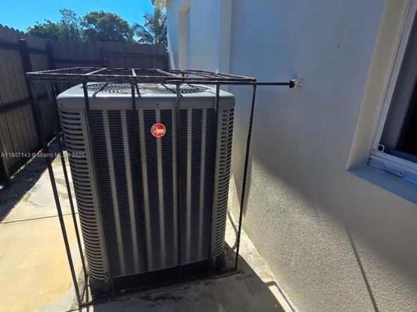 2845 NW 164th Ter, Miami Gardens FL 33054