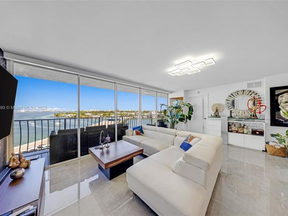 7601 E Treasure Dr 1216, North Bay Village FL 33141