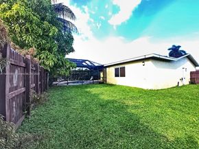 7301 SW 8th St, North Lauderdale FL 33068