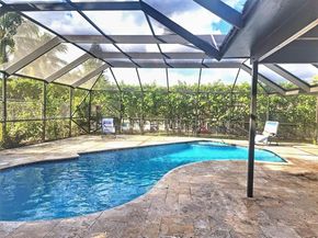 7301 SW 8th St, North Lauderdale FL 33068