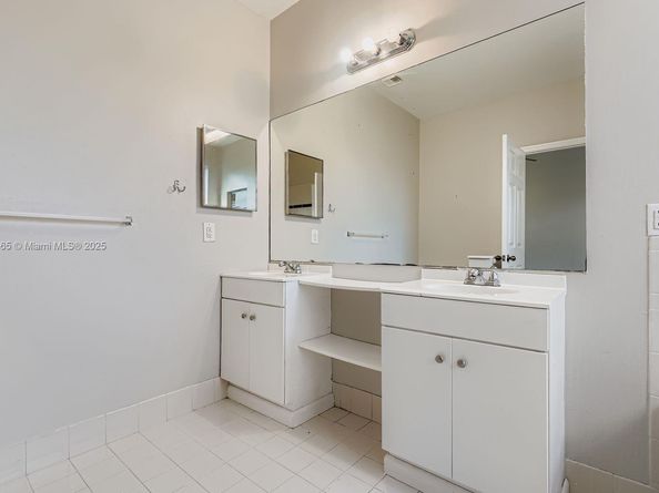 10397 SW 16th St, Pembroke Pines FL 33025
