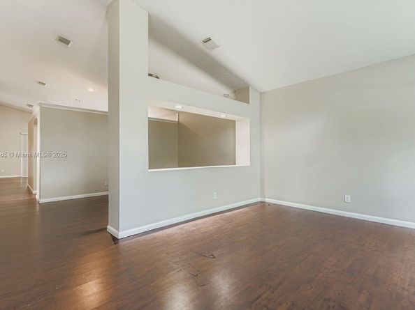 10397 SW 16th St, Pembroke Pines FL 33025