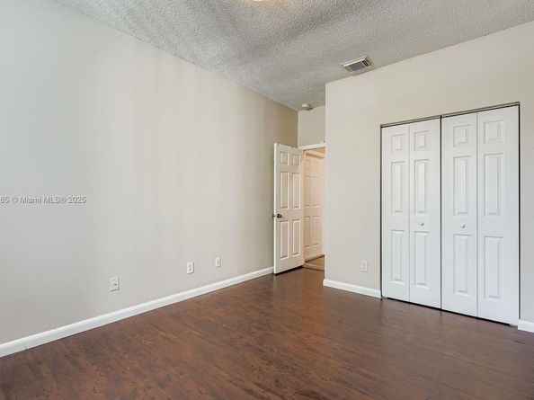 10397 SW 16th St, Pembroke Pines FL 33025