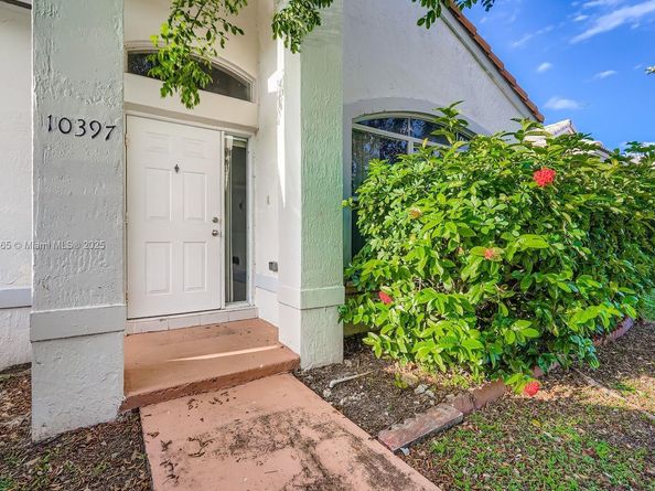10397 SW 16th St, Pembroke Pines FL 33025