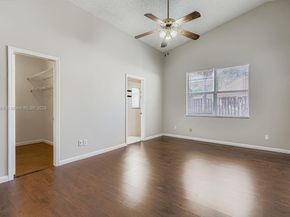 10397 SW 16th St, Pembroke Pines FL 33025