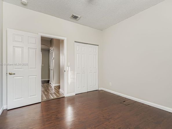10397 SW 16th St, Pembroke Pines FL 33025
