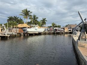 842 Argonaut Isle, Dania Beach FL 33004