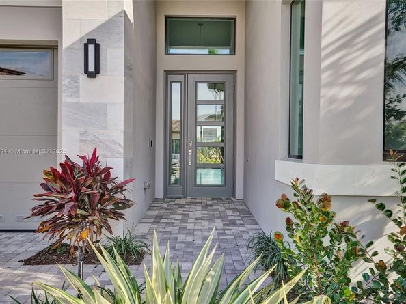 9918 Rising Wing St, Palm Beach Gardens FL 33412