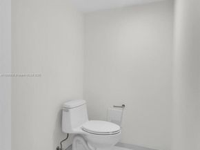 155 Ocean Lane Dr 302, Key Biscayne FL 33149