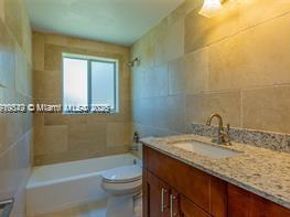 2890- 2892 S Le Jeune Rd, Coral Gables FL 33134