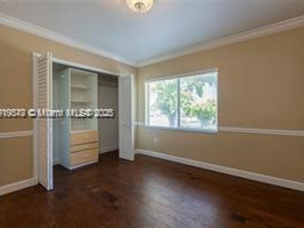 2890- 2892 S Le Jeune Rd, Coral Gables FL 33134