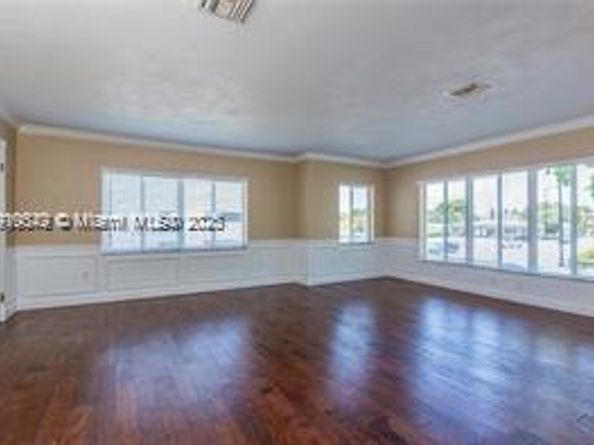 2890- 2892 S Le Jeune Rd, Coral Gables FL 33134