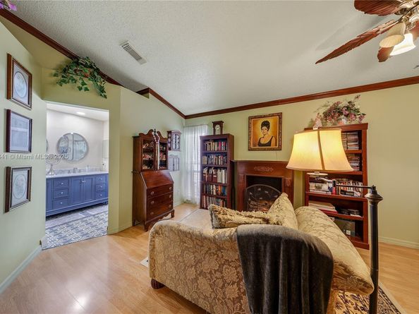 18411 NW 18th St, Pembroke Pines FL 33029