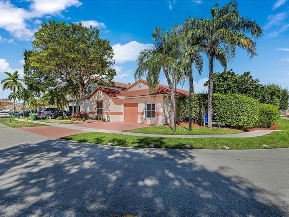 18411 NW 18th St, Pembroke Pines FL 33029