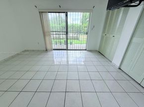 300 NW 42nd Ave 109, Miami FL 33126
