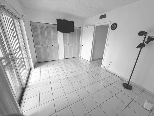 300 NW 42nd Ave 109, Miami FL 33126