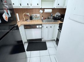 300 NW 42nd Ave 109, Miami FL 33126